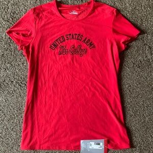 Under Armor Heatgear United States Army War College Tee Size Women’s Medium